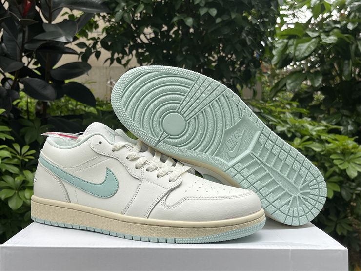 Air jordan 1 Low Sail lgloo