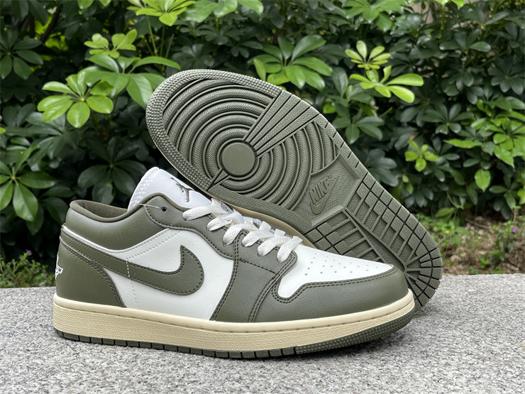 Air Jordan 1 Low-325