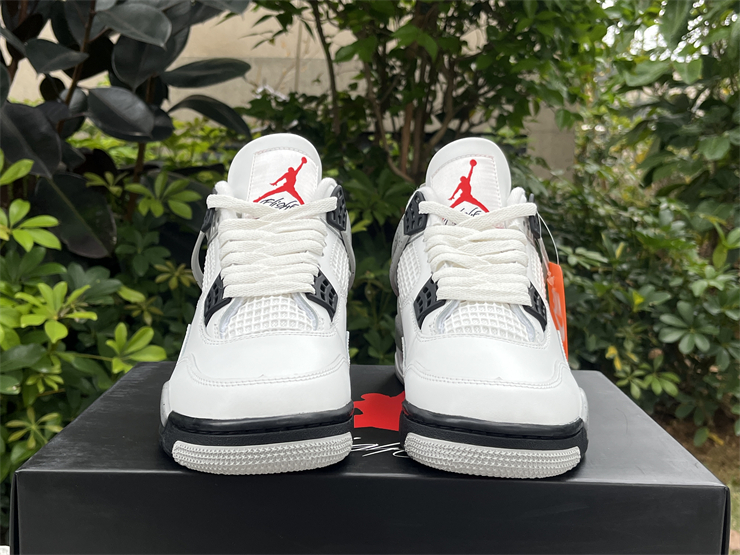 Air Jordan 4 OG White Cement 2025