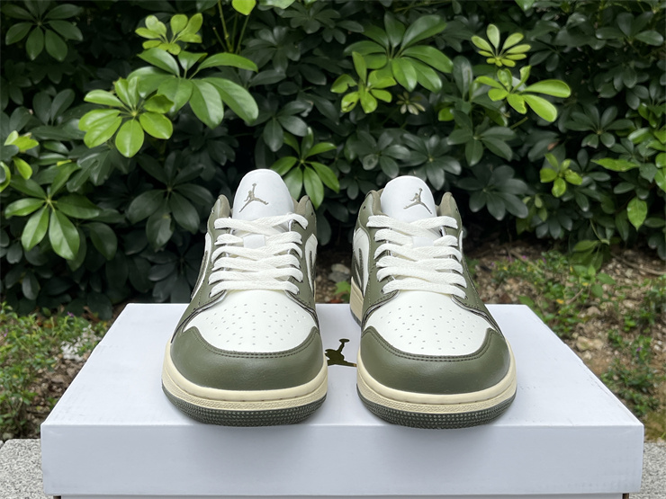 Air Jordan 1 Low-325