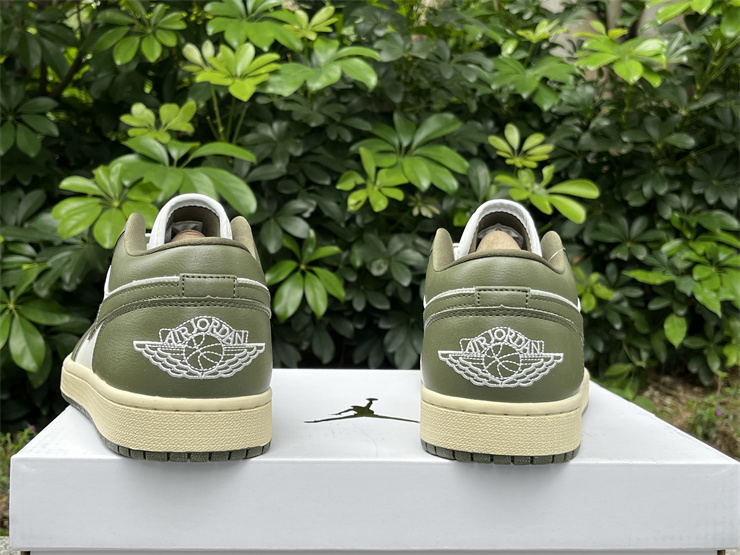 Air Jordan 1 Low-325