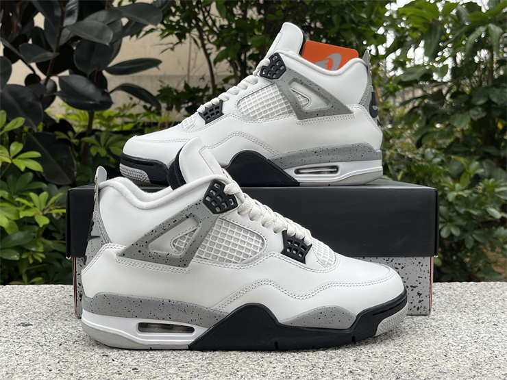Air Jordan 4 OG White Cement 2025