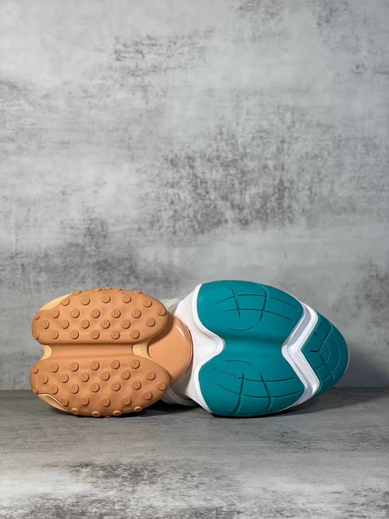 Balmain Shoes(AAA)-012