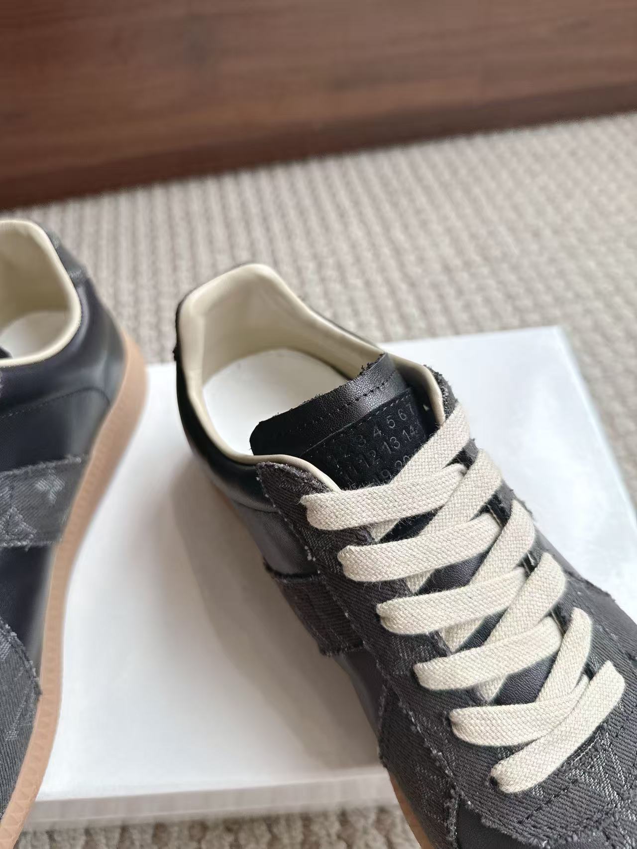 ma*s*n Ma*i*la shoes-009