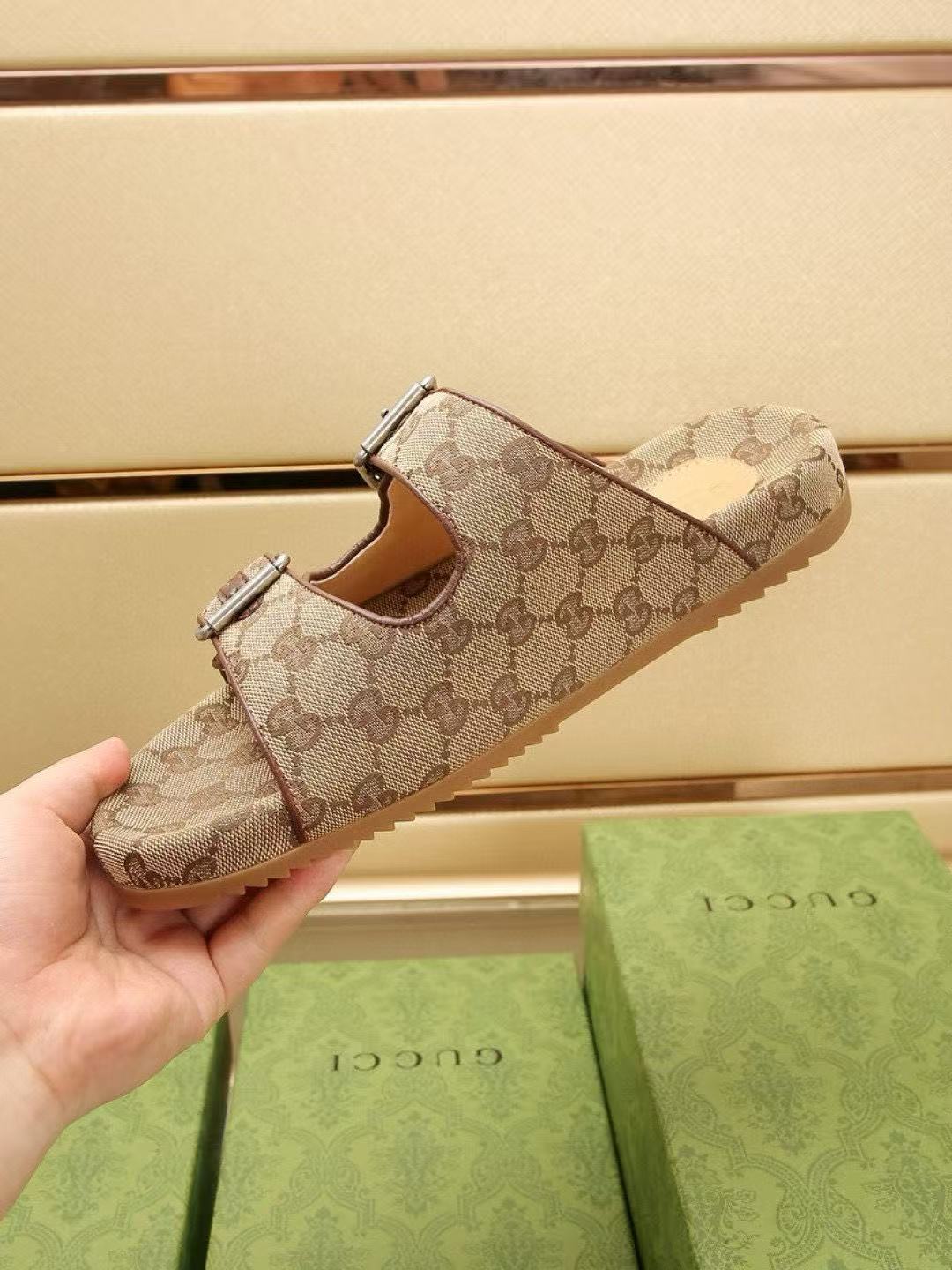 G*u*i slippers(aaa)-468