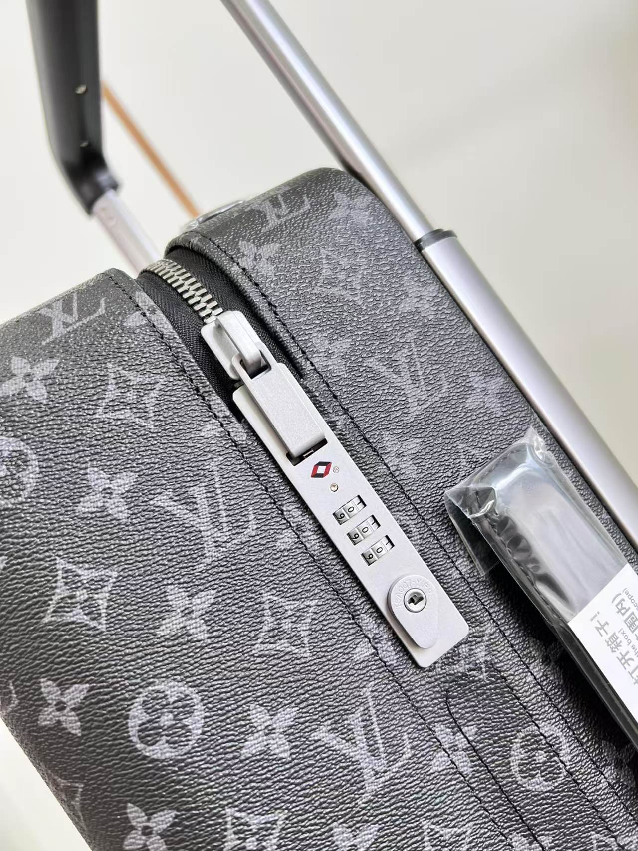 LV Suitcase(AAA)-007