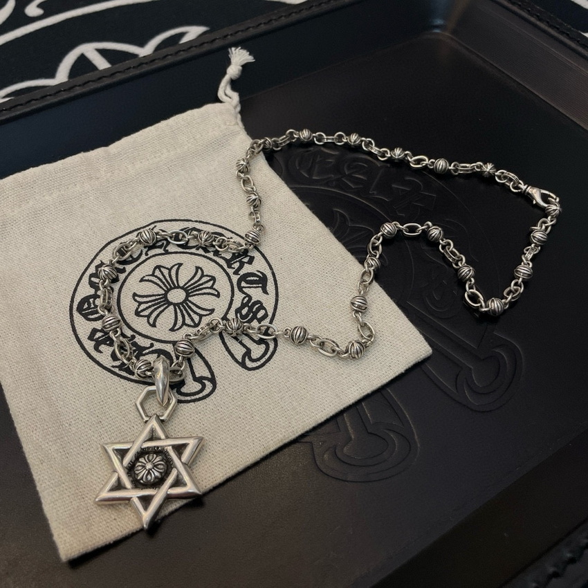 Ch**me He**ts necklace-038