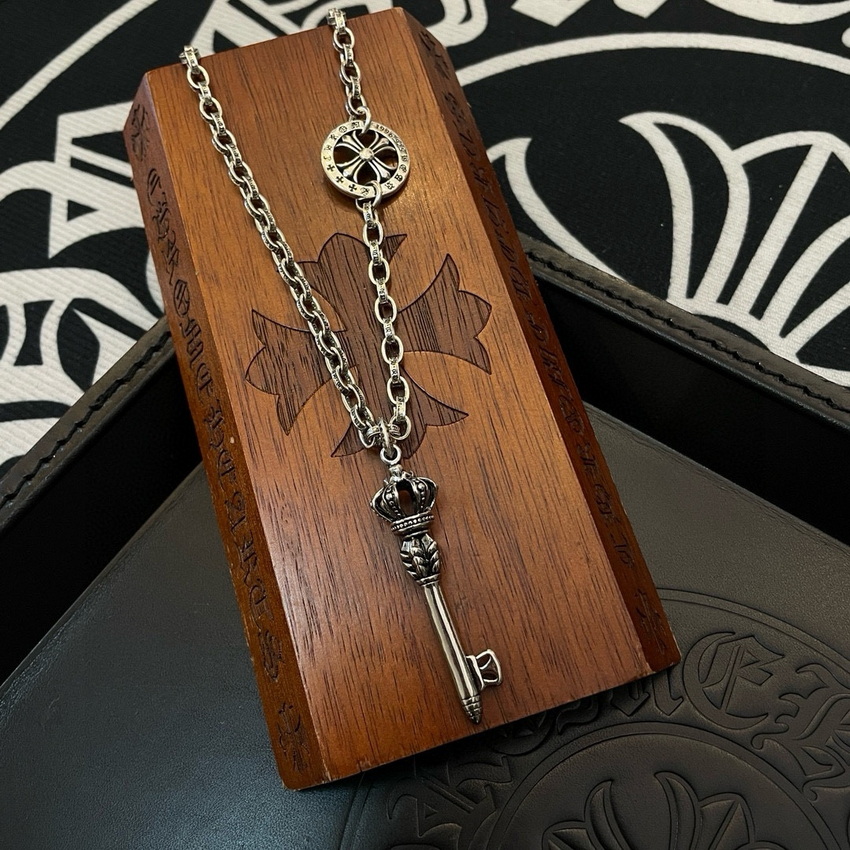 Ch**me He**ts necklace-068