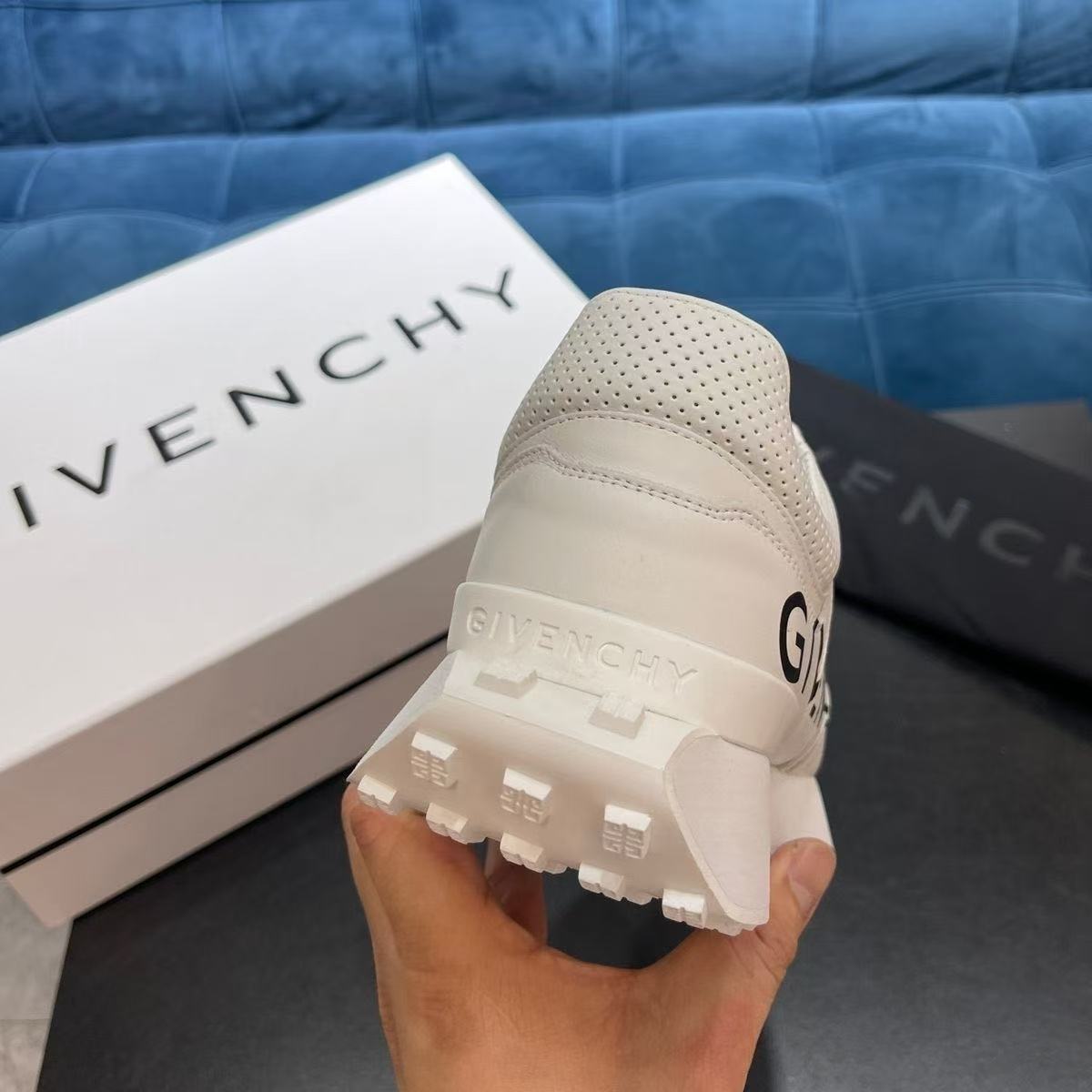 Givenchy Shoes(AAA)-002
