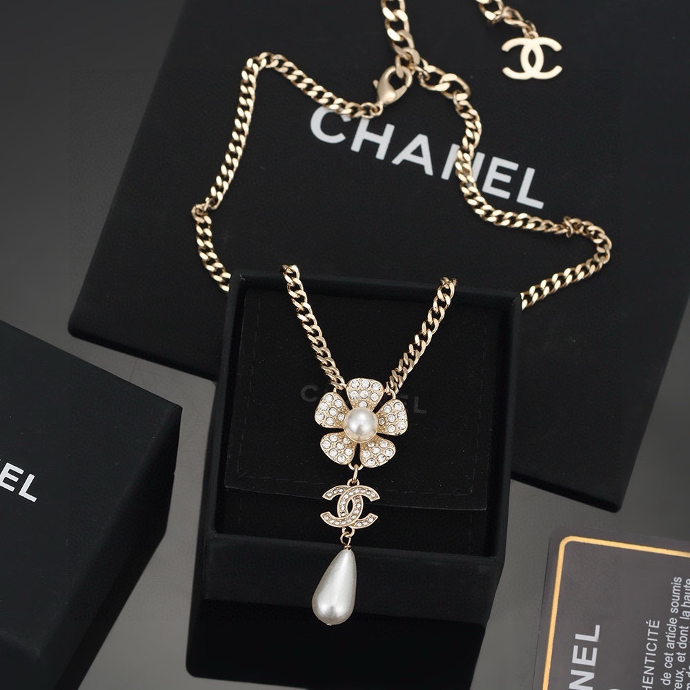 Ch*el necklace-177