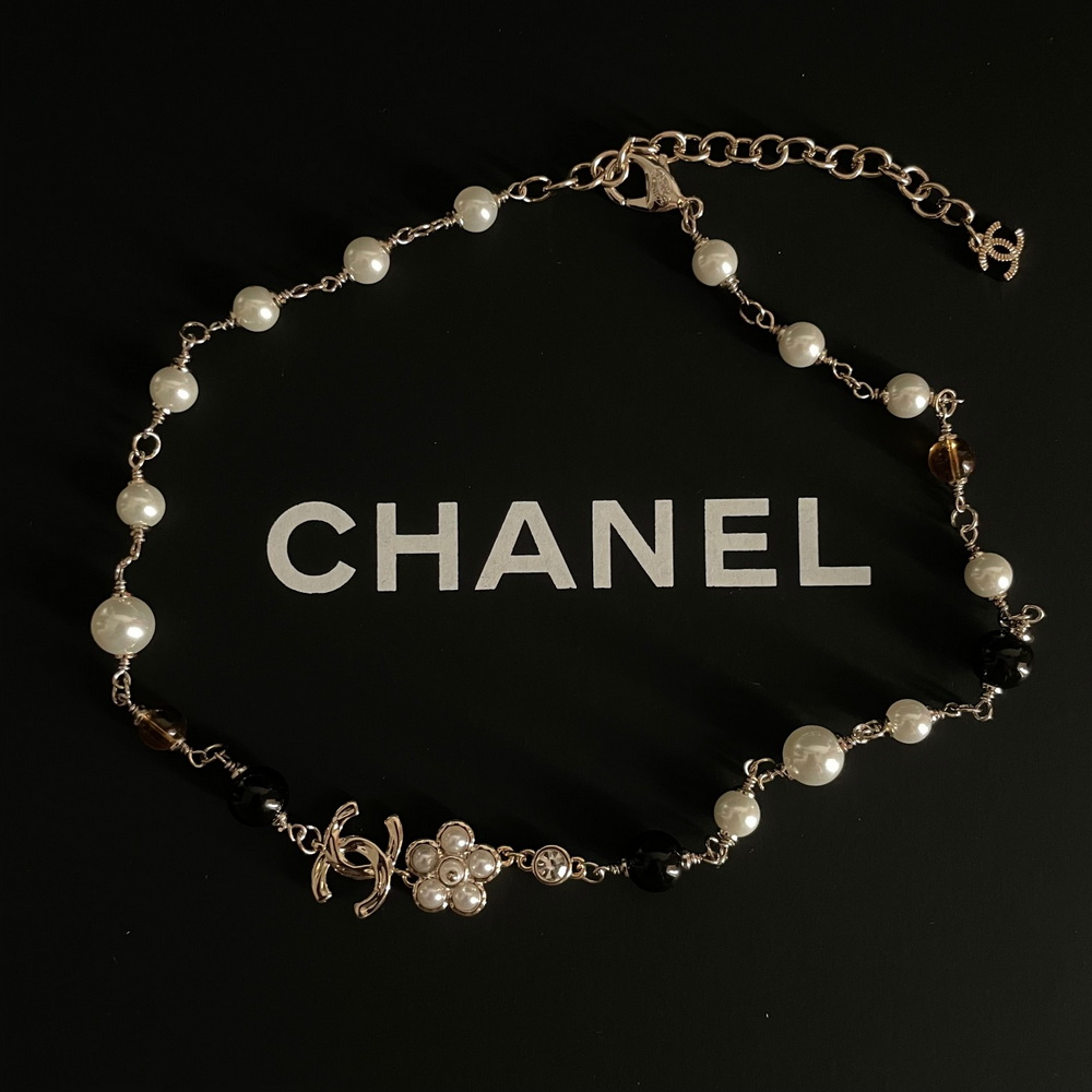 Ch*el necklace-402