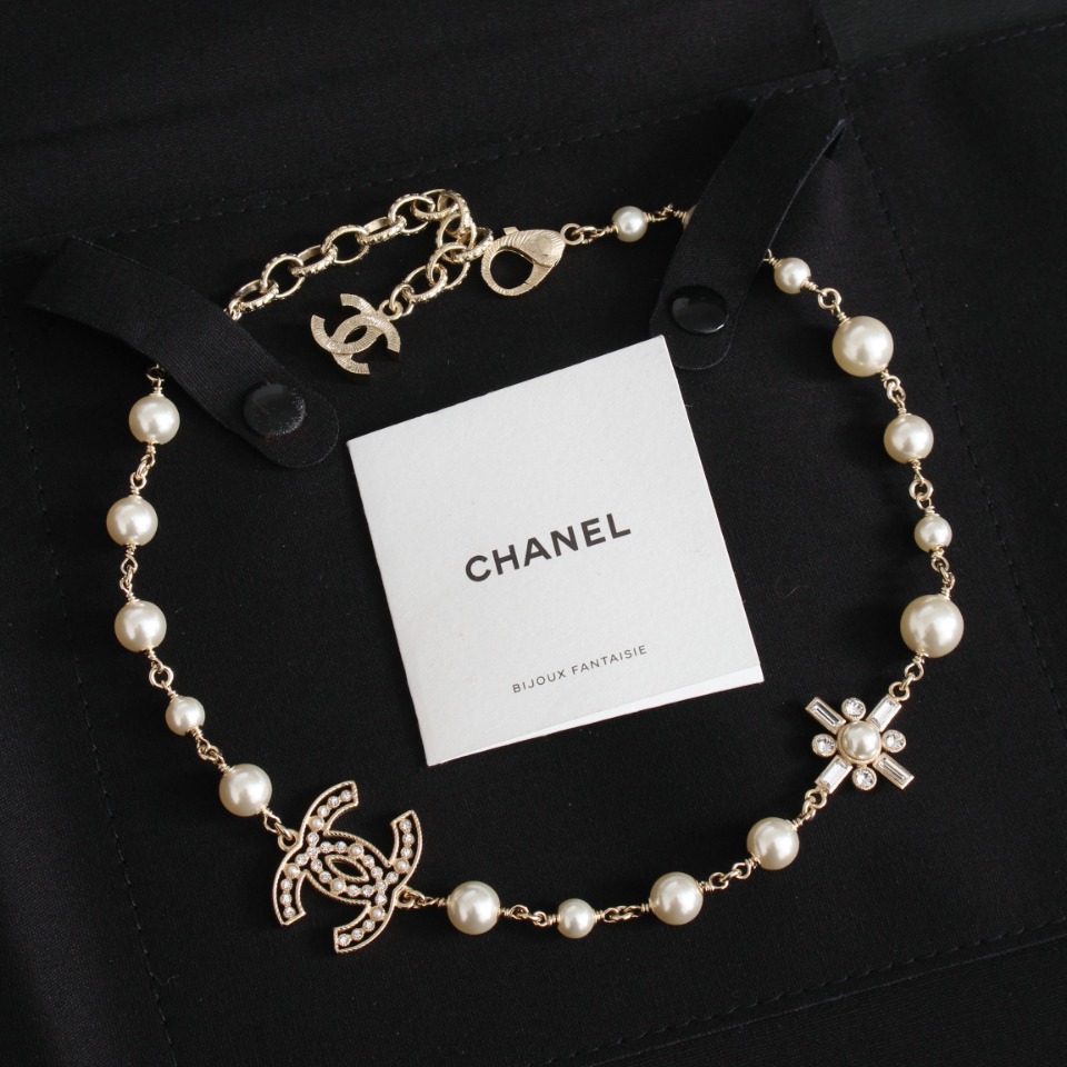 Ch*el necklace-294