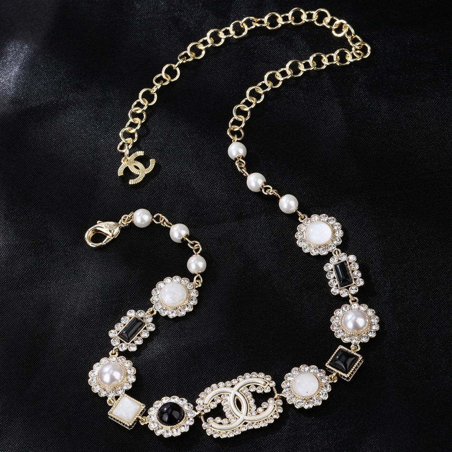 Ch*el necklace-356