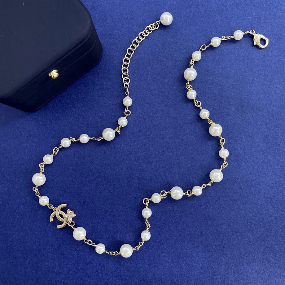 Ch*el necklace-076