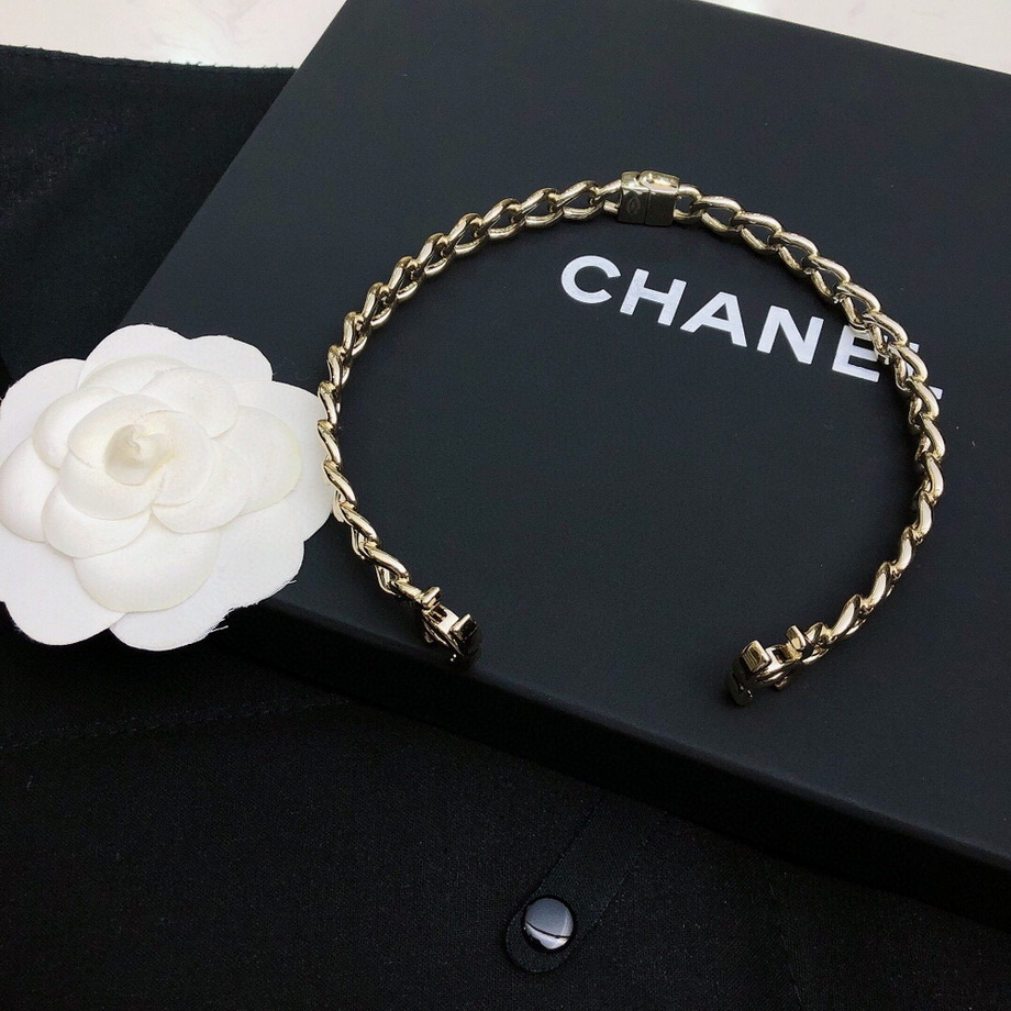 Ch*el necklace-349