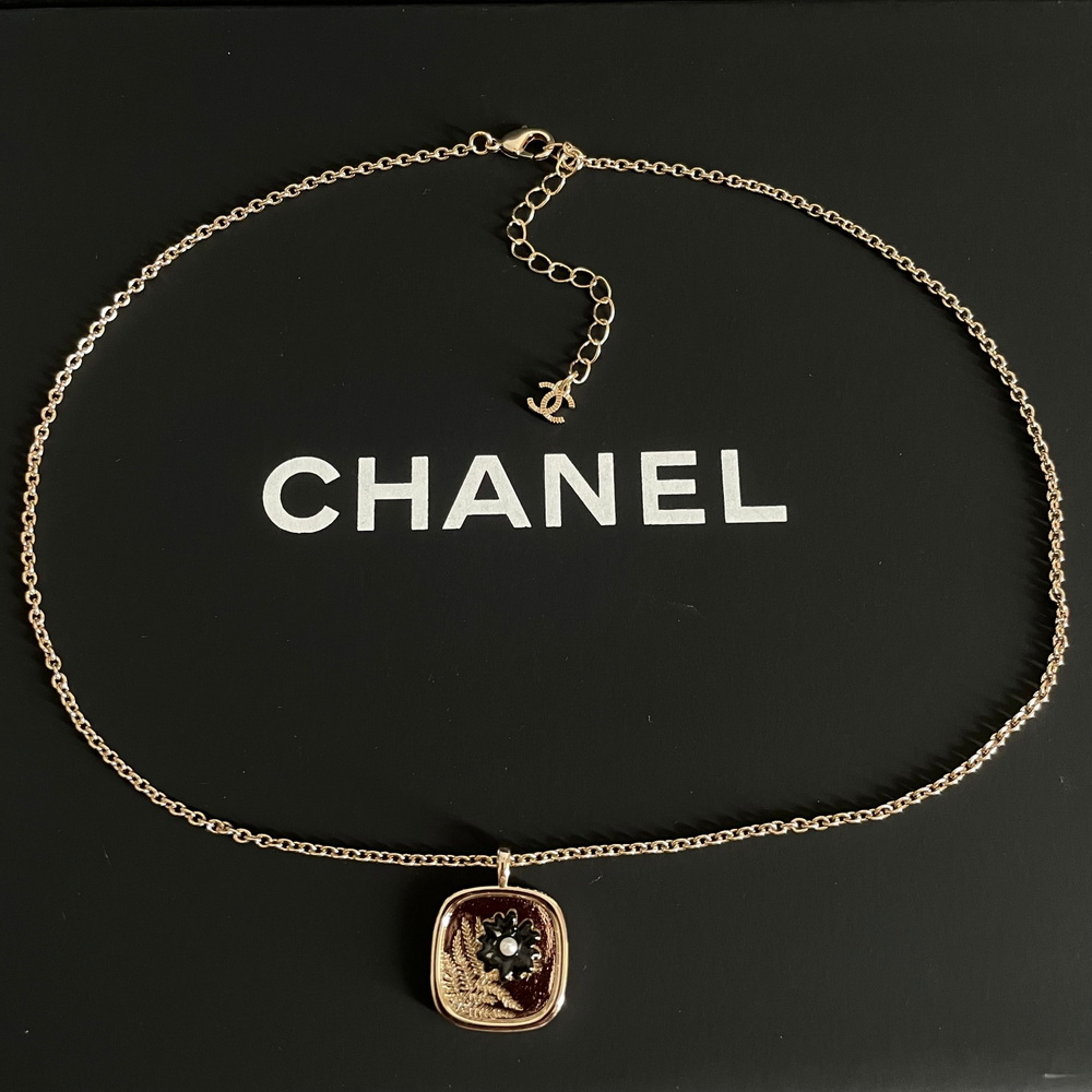 Ch*el necklace-187