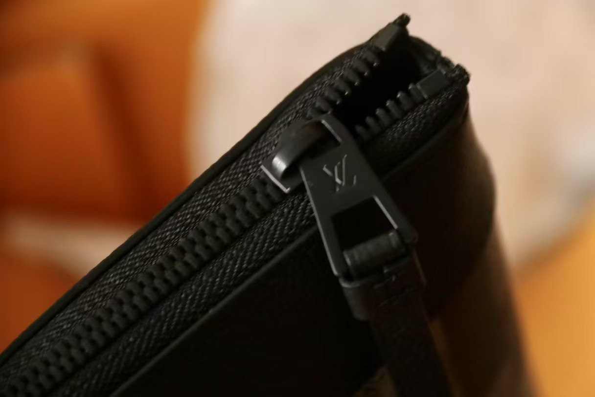 LV Handbags AAA(Men)-332