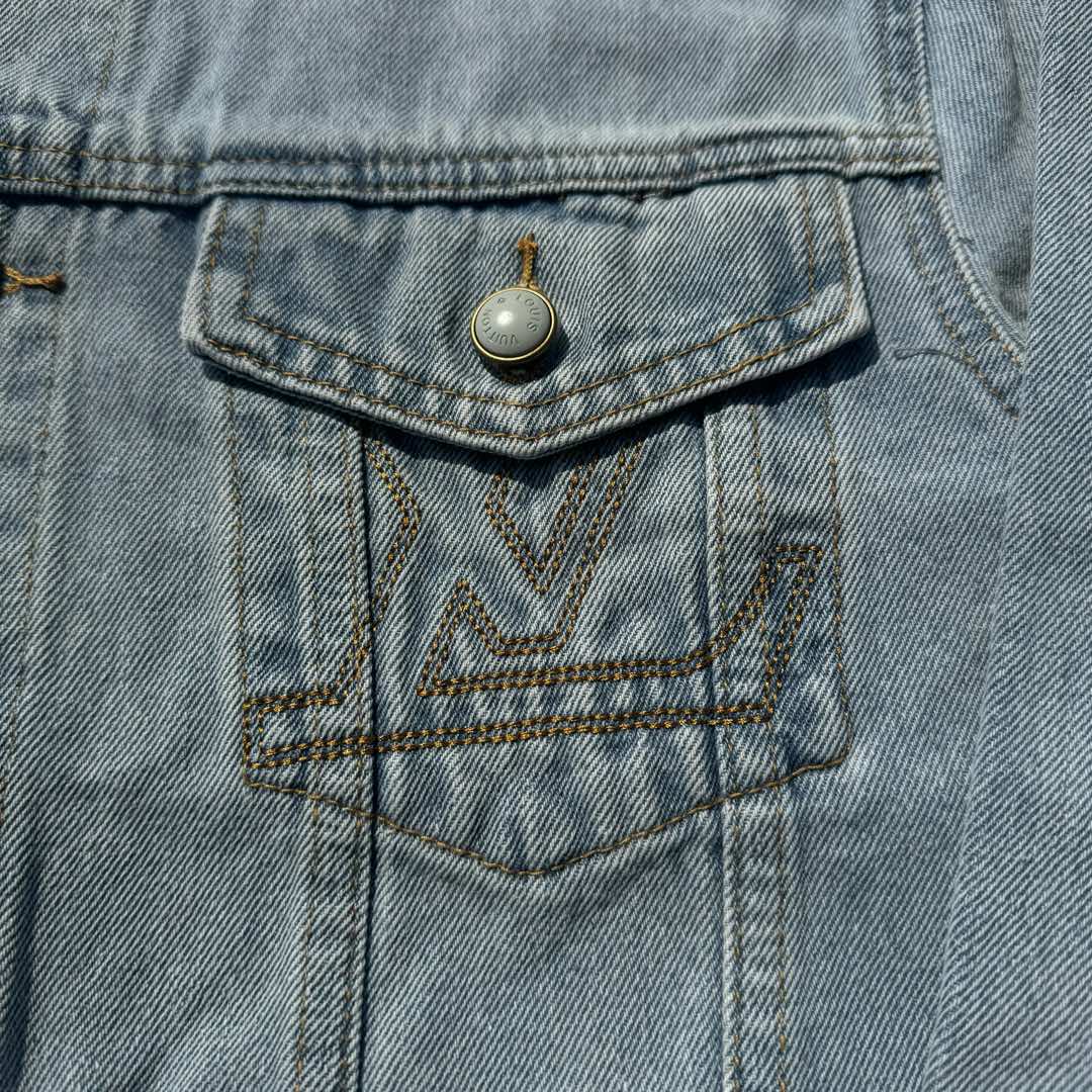 LV Jacket-031