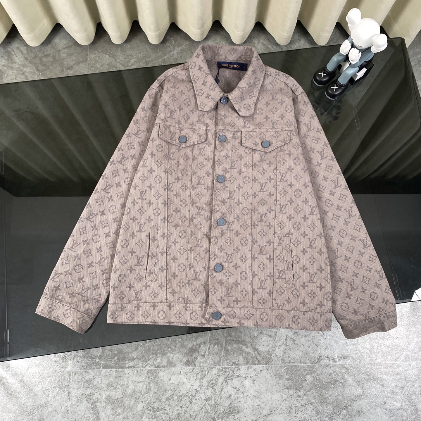 LV Jacket-048