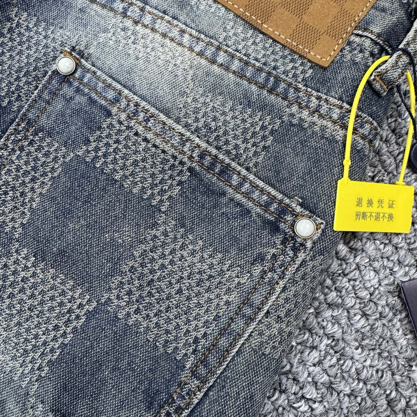 LV Jeans-016