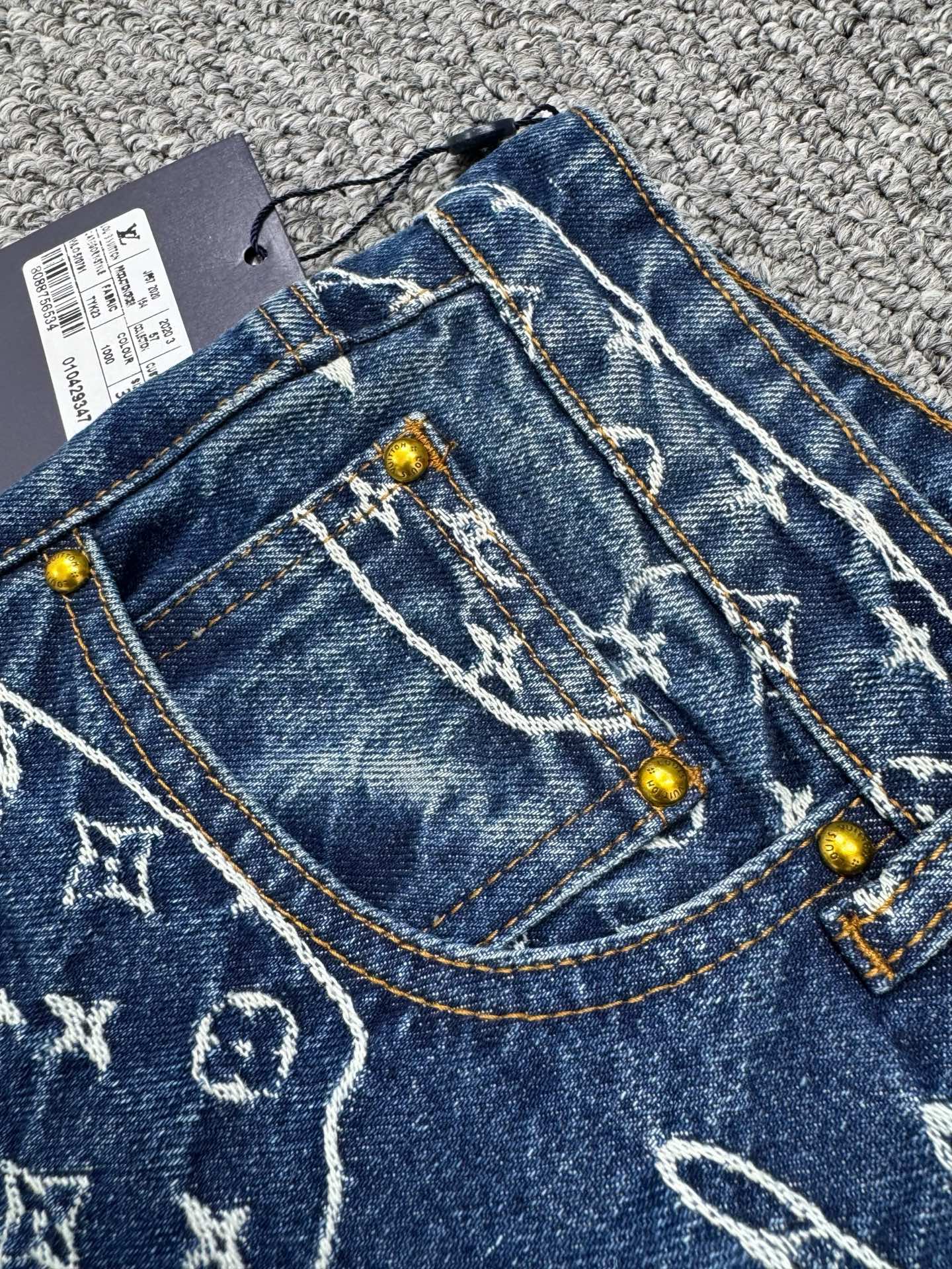 LV Jeans-023