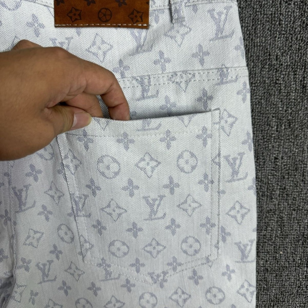 LV Jeans-055