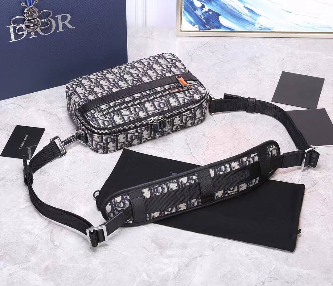 D*or handbags aaa(men)-010