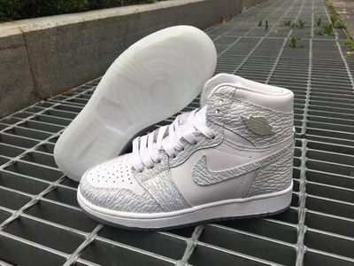 Air Jordan 1 Retro High “Frost White”