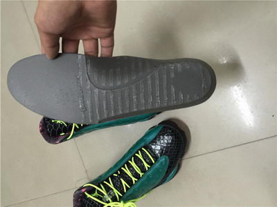 Air Jordan 13 Doernbecher-012