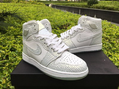 Air Jordan 1 Retro High “Frost White”