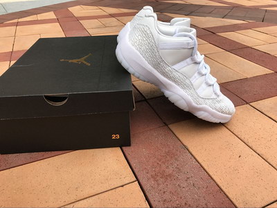 Air Jordan 11 Low Heiress