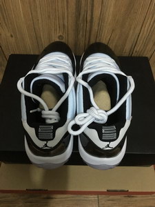 Air Jordan 11 Low Concord-001