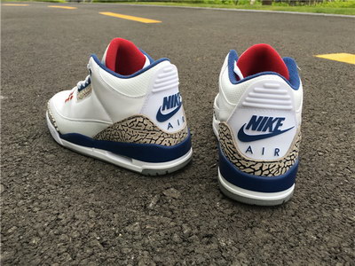 Air Jordan 3 OG True Blue