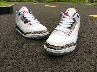 Air Jordan 3 OG True Blue